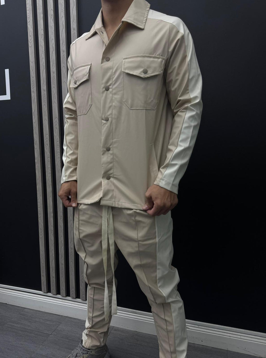 ⚪️Commpleu Leather Edition⚪️